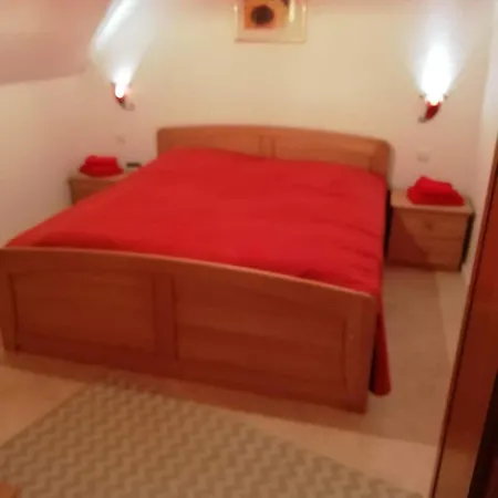 Furnished House Tla 3 Bedroom 3 Bath Apartment *